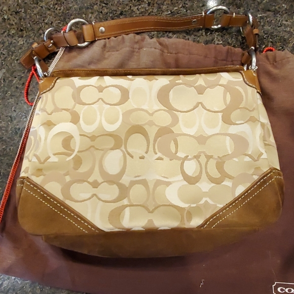 Coach purse new without tags. - Picture 3 of 5